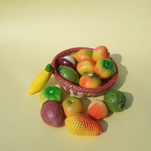 মাটির ফল ও রঙিন ঝুড়ি