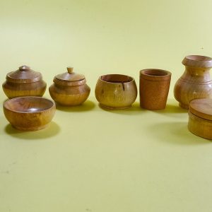 কাঠের খেলনা শোপিস(chw-002)