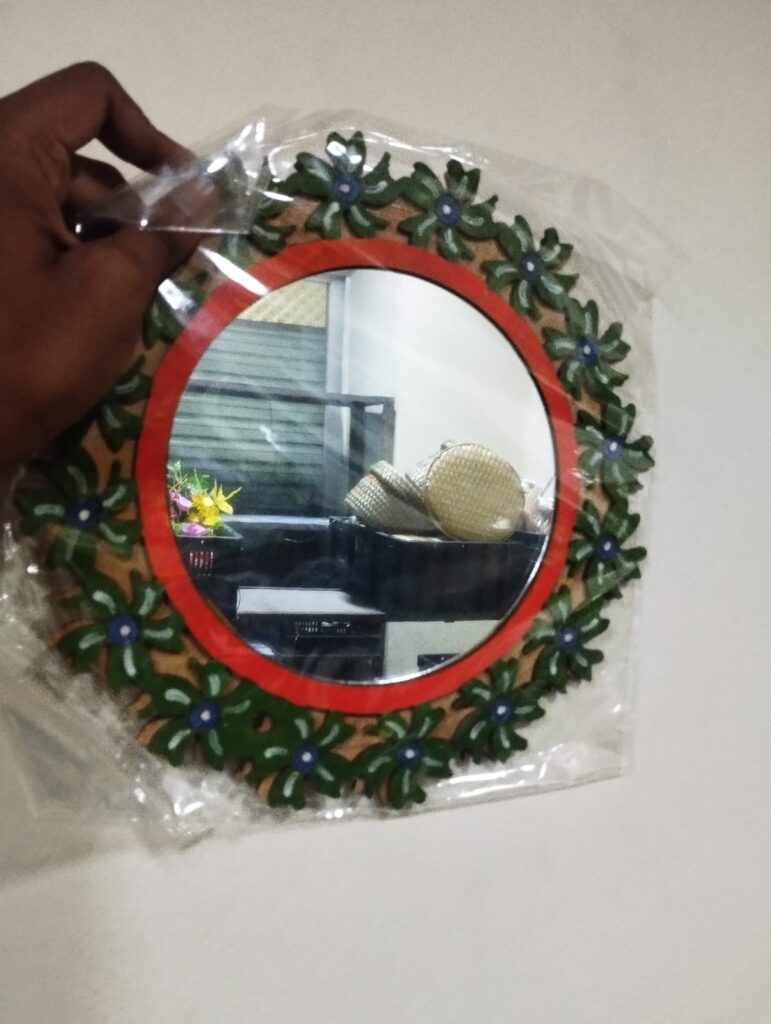 কাঠের কালারফুল আয়না (chw-091)
