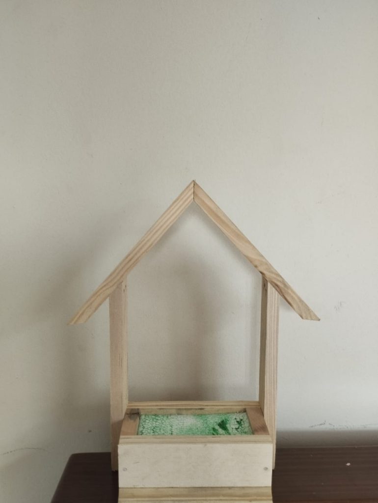 White Wall Shelf Small without Flower